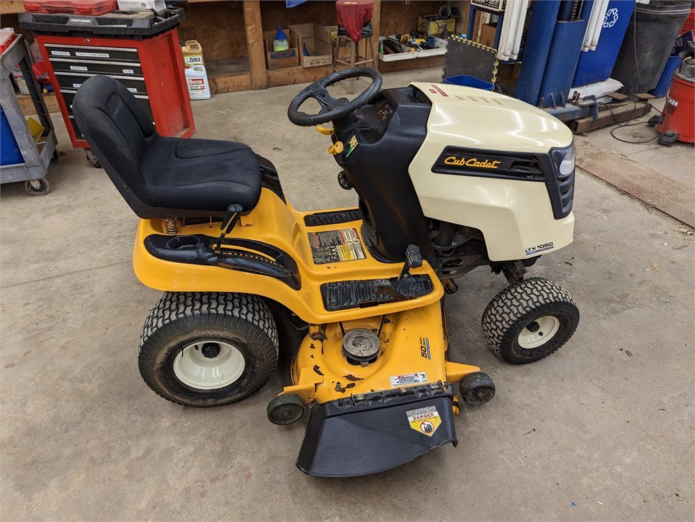 Rust Belt Revival Online Auctions Cub Cadet Ltx Rider Mower