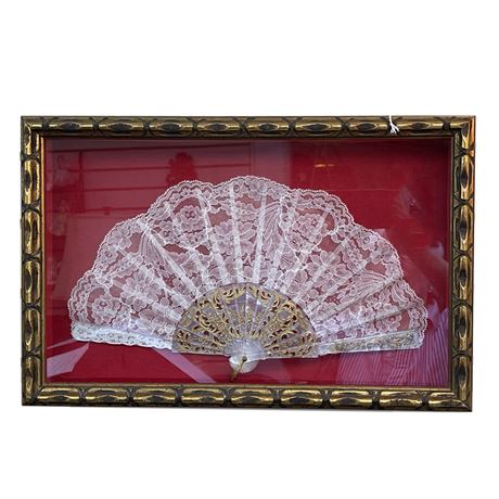 Antique Mother of Pearl and Lace Fan