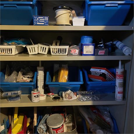 Home Maintenance Cabinet & Contents Lot