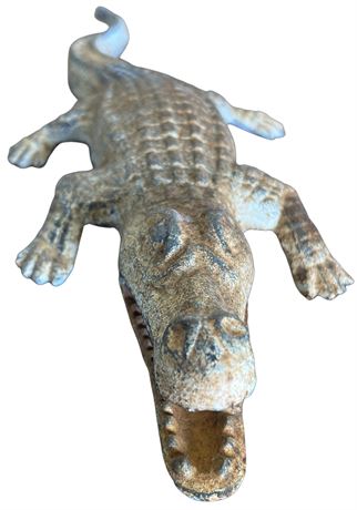 Vintage Cast Iron Metal Alligator