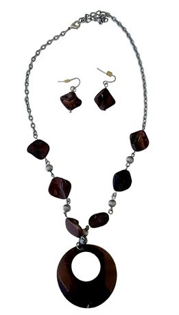 Pretty Brown Stone and circle pendant necklace and earring set