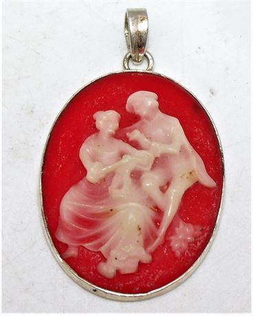 Sterling silver cameo pendant