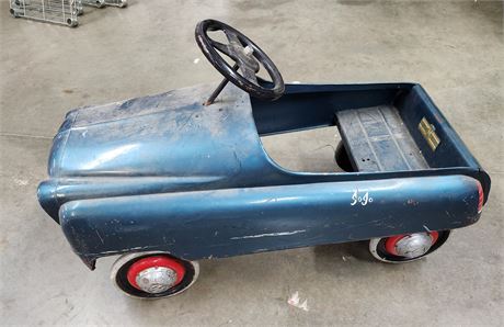 Vintage 1950s Murray Co straight side pedal car
