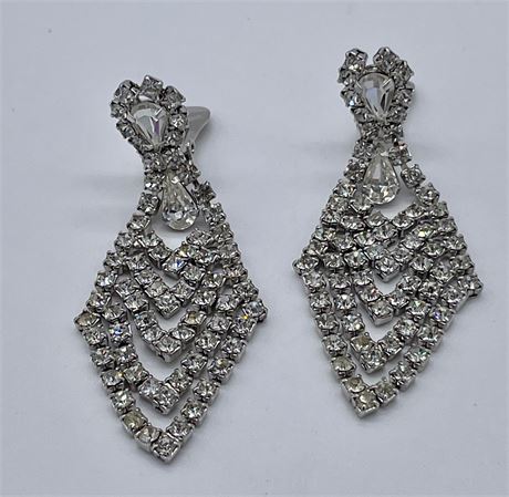 Pair of Vintage Weiss Clip Rhinestone Chandelier Earrings