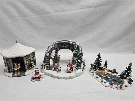 Christmas Village Accessories - Currier and Ives