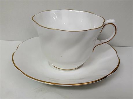 Elegant Rosina Gold trimmed teacup Fine Bone China Made in England