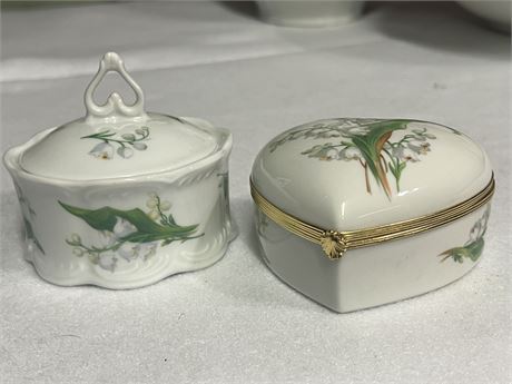 Vintage Limoges Heart Shaped Hinged Porcelain Trinket Box France