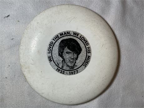 Elvis Presley Frisbee: We Love The Man, We Loved His MUs 1935-1977