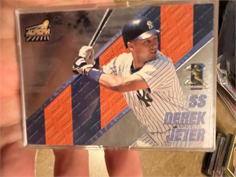 Derek Jeter 1998 Aurora Pennant Fever Silver New York Yankees #2 40/250