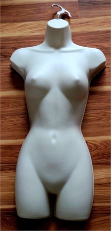 New Hanging torso mannequin for clothing display