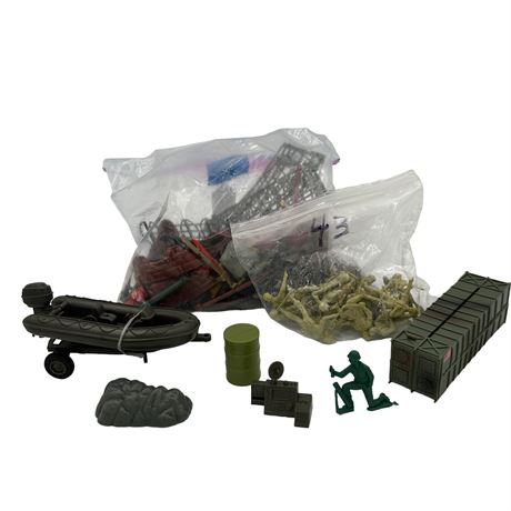 Bag of Army Men and Accessories