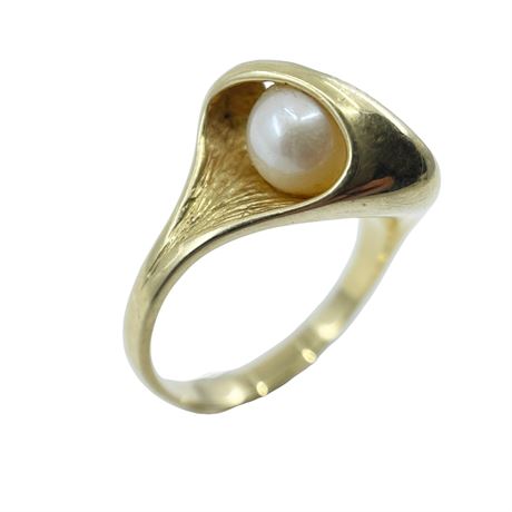 Cultured Pearl and 14K Gold Calla Lilly Shaped Ring