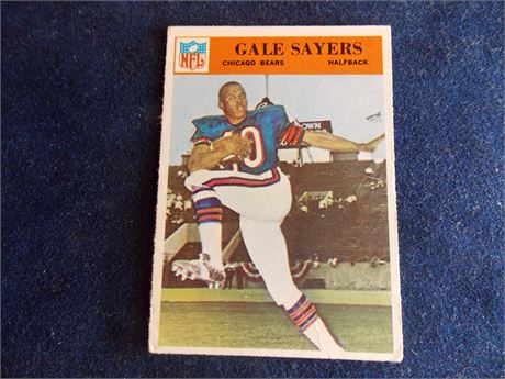 1966 Philadelphia #38 Gale Sayers rookie card
