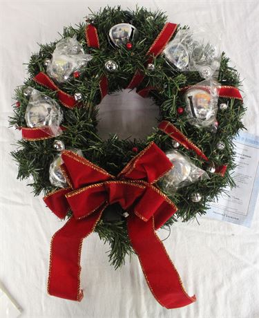Thomas Kinkade Silver Bells Musical Wreath