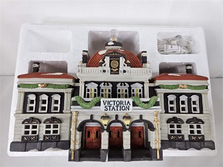 Victoria Station Dickens Village Department 56
