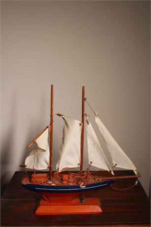 Model Ship, Gaff Rig Schooner