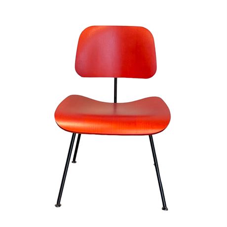 Eames Molded Plywood Dining Room Chair in Red Stain with Black Metal Base