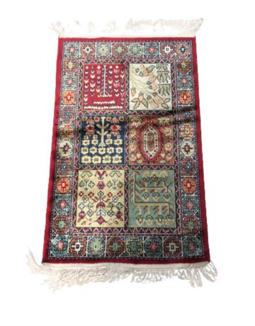 Small Rug   Red Floral Design