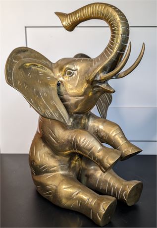 Vintage Brass Sitting Elephant 1