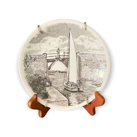 Wedgwood Collector's Plate 'Somerset Bridge'
