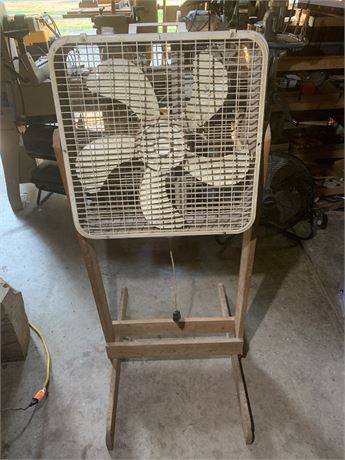 Robeson Box Fan on Stand