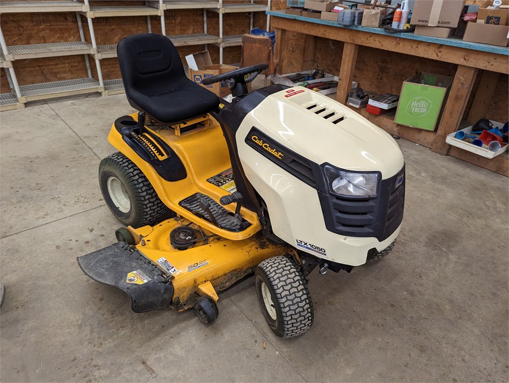 Rust Belt Revival Online Auctions - Cub Cadet Ltx 1050