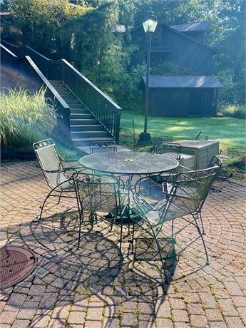 Outdoor Metal Round Dining Table Set