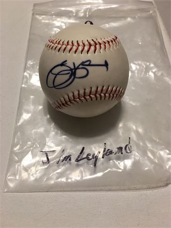 Spalding Signed Baseball Jim Leyland ⚾️⚾️