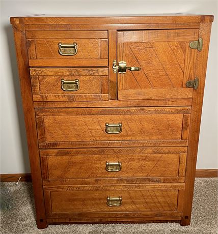 Rust Belt Revival Online Auctions - Young Hinkle Oak Dresser