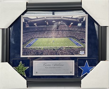 Texas Stadium, Framed Turf and Jersey from a Game