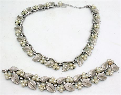 Trifari Necklace & bracelet