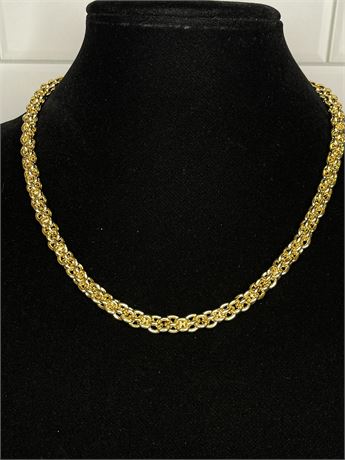Pretty Gold Tone Chain Necklace
