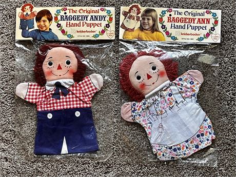NOS 1973 Knickerbocker Raggedy Ann and Andy Hand Puppets Style No 3801 and 3803