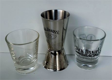 Jack Daniels shot glasses and double jigger