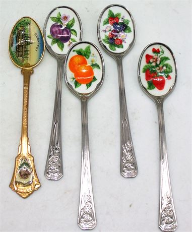 Enamel bowl spoons