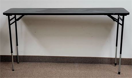 Table with adjustable legs 72x18