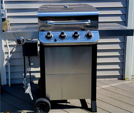 Newly assembled, never used Charbroil Grill
