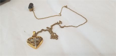 Gold Toned Locket pendant necklace