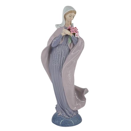 Lladro 'Our Lady With Flowers' 5171 Porcelain Figurine