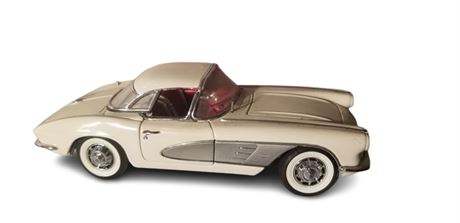 Franklin Mint Corvette Collection  "lot of 31 Corvettes " 1:24 Diecast