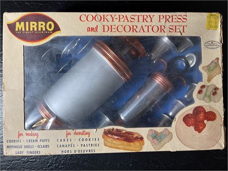 Miro Cooky-Pastry Press and Decorator Set