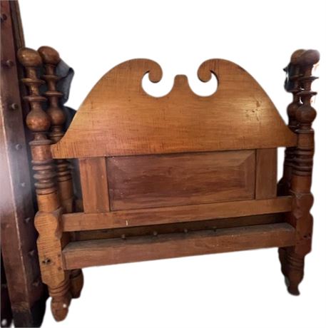 Antique 3/4 Maple Rope Bed