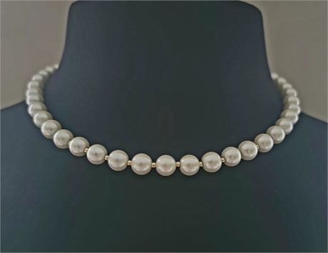 Elegant ANNE KLEIN faux pearl necklace