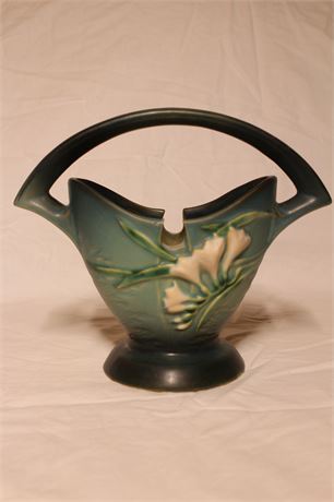Roseville USA Pottery Basket Green Freesia #390-7 Vintage 1945
