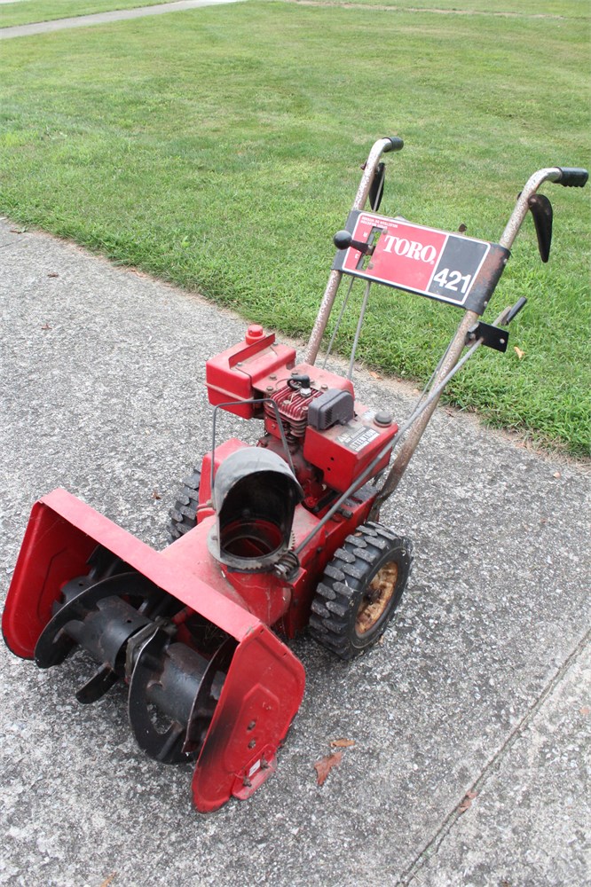 Rust Belt Revival Online Auctions - Toro 421 Snow Thrower