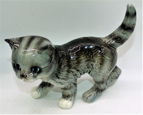 Goebel cat porcelain 7"