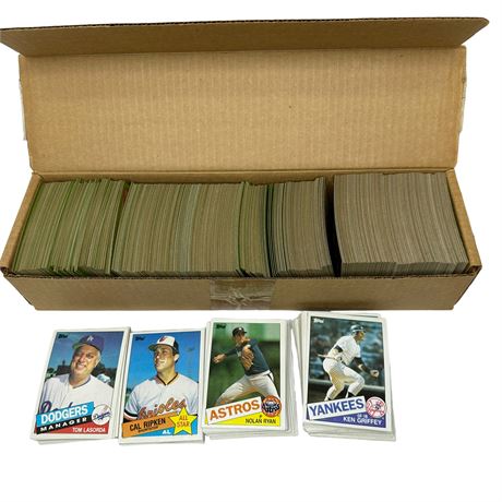 Lot of 1985 Topps Baseball Cards