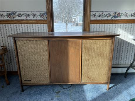 Mid-Century Voice of Music VCM AM/FM Stereo and Cabinet