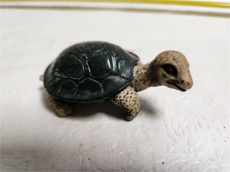 Small ceramic turtle