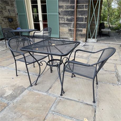 Steel Mesh Patio Set With Two Chairs
